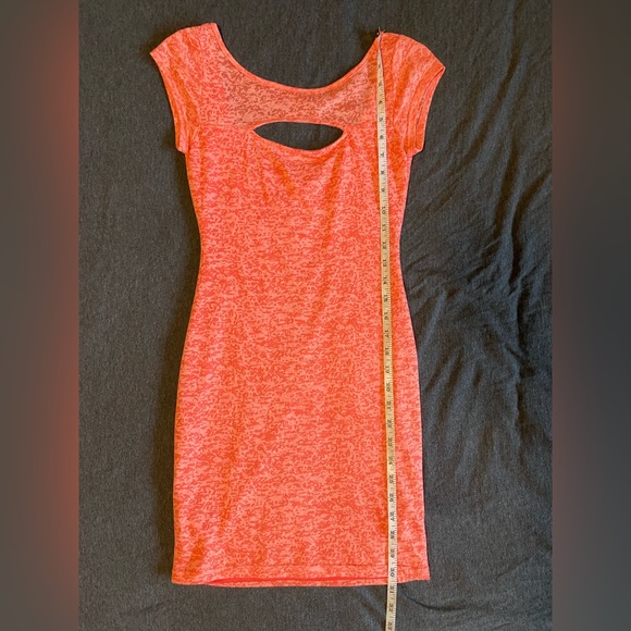 Guess Cut Out Dress - Picture 4 of 5